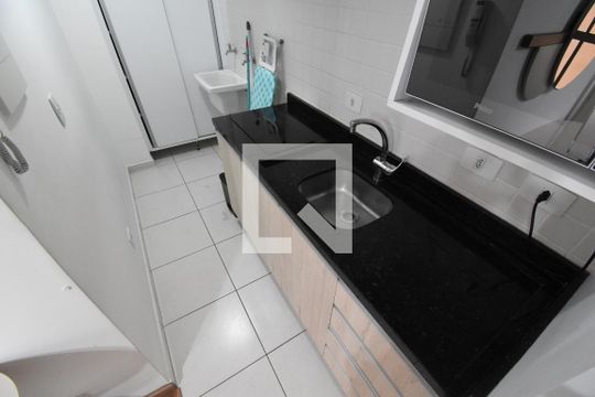 Cozinha de apartamento para alugar com 1 quarto, 43m² em Centro, Curitiba