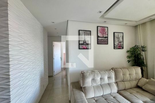 Corredor de apartamento à venda com 2 quartos, 47m² em Vila Itapegica, Guarulhos
