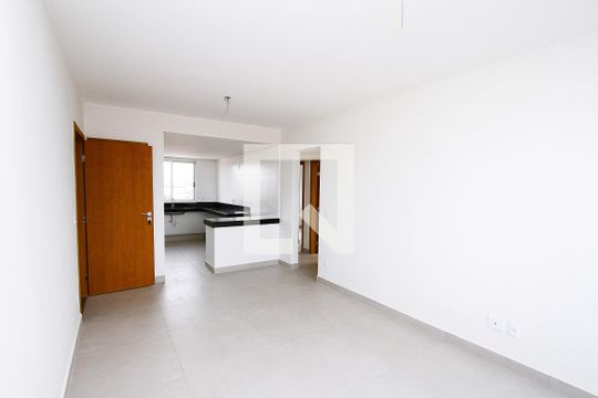 Sala de apartamento à venda com 3 quartos, 87m² em Padre Eustáquio, Belo Horizonte