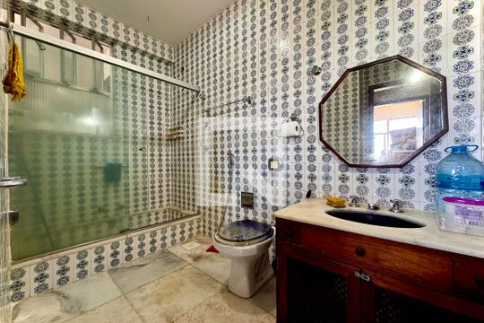 Banheiro social 2 de apartamento à venda com 3 quartos, 110m² em Flamengo, Rio de Janeiro