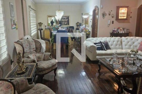 Casa à venda com 3 quartos, 302m² em Jardim Analia Franco, São Paulo