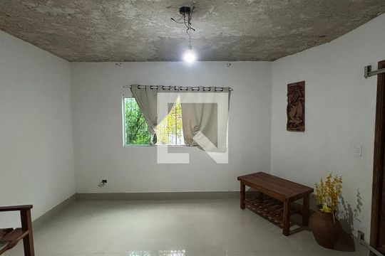 Sala de casa para alugar com 2 quartos, 165m² em Parque Novo Oratório, Santo André