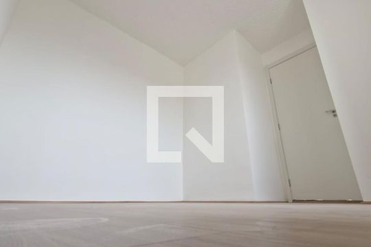 Quarto de apartamento para alugar com 2 quartos, 32m² em Jardim Soares, São Paulo
