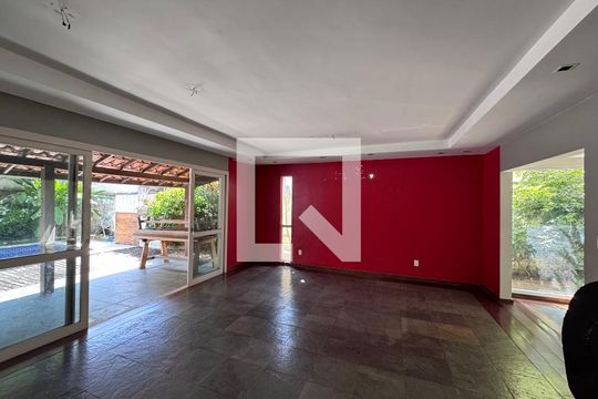 Sala de casa de condomínio à venda com 5 quartos, 460m² em Barra da Tijuca, Rio de Janeiro