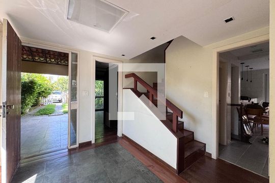 Sala de casa de condomínio à venda com 5 quartos, 460m² em Barra da Tijuca, Rio de Janeiro