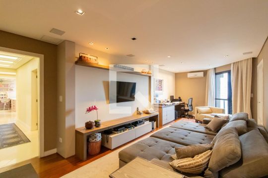 Sala de Tv de apartamento à venda com 4 quartos, 360m² em Centro, Guarulhos