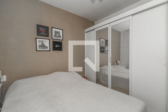 Quarto Suíte de apartamento à venda com 2 quartos, 67m² em Jardim Itu, Porto Alegre
