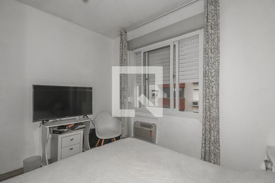 Quarto Suíte de apartamento à venda com 2 quartos, 67m² em Jardim Itu, Porto Alegre