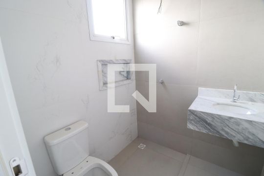 Banheiro da Suíte de apartamento para alugar com 2 quartos, 66m² em Brasil, Uberlândia