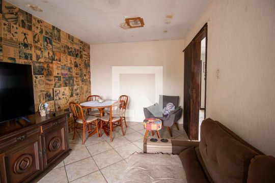 Sala 2 de casa à venda com 4 quartos, 200m² em Bonsucesso, Rio de Janeiro