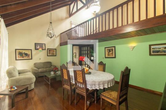 Sala de casa para alugar com 5 quartos, 400m² em Guabirotuba, Curitiba