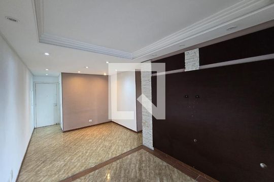 Sala  de apartamento para alugar com 2 quartos, 75m² em Jardim Zaira, Guarulhos