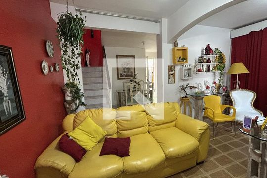 Sala 1 de casa à venda com 3 quartos, 195m² em Piedade, Rio de Janeiro