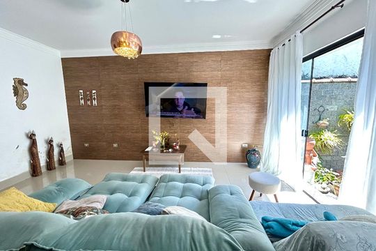 Sala de casa para alugar com 3 quartos, 240m² em Vila Augusta, Guarulhos