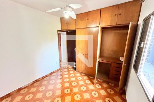 Quarto 1 de casa à venda com 2 quartos, 137m² em Vila Pita, São Paulo