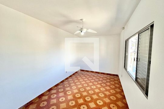 Quarto 2 de casa à venda com 2 quartos, 137m² em Vila Pita, São Paulo
