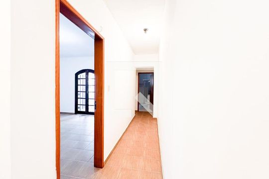 Corredor de casa à venda com 3 quartos, 112m² em Água Branca, São Paulo