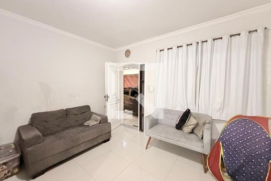 Sala de casa à venda com 4 quartos, 199m² em Jardim Danubio, Jundiaí