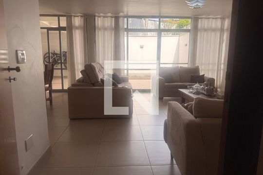 Sala de casa de condomínio à venda com 3 quartos, 234m² em Indianópolis, São Paulo
