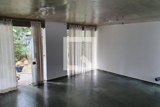Casa para alugar com 3 quartos, 422m² em São Bento, Belo Horizonte