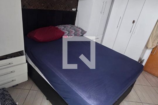 Quarto de apartamento à venda com 2 quartos, 74m² em Vila Junqueira, Santo André