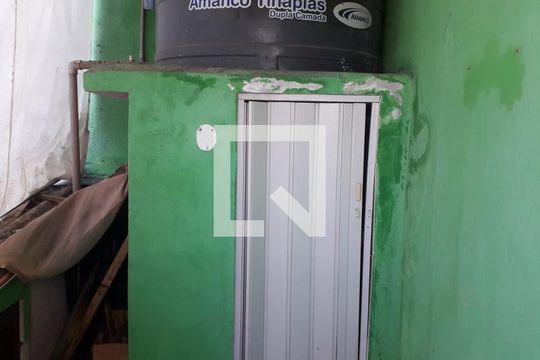 Banheiro de serviço de casa à venda com 3 quartos, 80m² em São Miguel, São Paulo