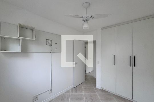 Quarto 1 de apartamento à venda com 3 quartos, 53m² em Vargem Grande, Rio de Janeiro