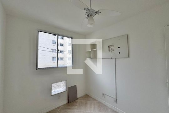 Quarto 1 de apartamento à venda com 3 quartos, 53m² em Vargem Grande, Rio de Janeiro