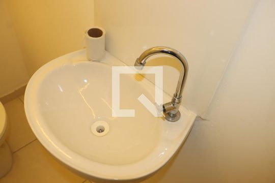 Casa de Condomínio para alugar com 2 quartos, 63m² em Bairro Jardim Nossa Senhora das Graças, Cotia
