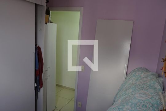 Quarto 1 de apartamento à venda com 2 quartos, 50m² em Jardim Cocaia, Guarulhos
