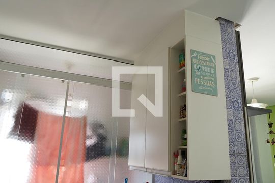 Cozinha de apartamento à venda com 2 quartos, 50m² em Jardim Cocaia, Guarulhos
