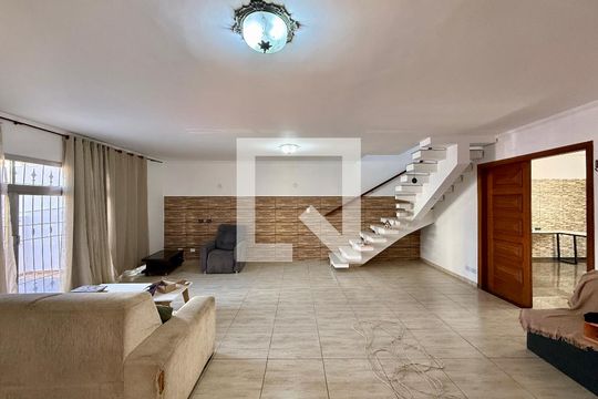 Sala de casa à venda com 3 quartos, 218m² em Nova Piraju, São Paulo