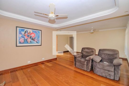 Sala de apartamento à venda com 3 quartos, 138m² em Petrópolis, Porto Alegre