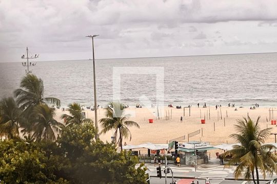 Vista sala  de apartamento à venda com 4 quartos, 300m² em Copacabana, Rio de Janeiro