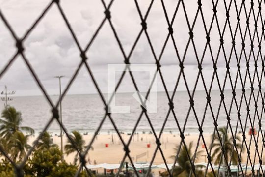 Vista sala  de apartamento à venda com 4 quartos, 300m² em Copacabana, Rio de Janeiro
