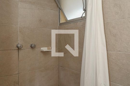 Banheiro da Suíte de apartamento à venda com 3 quartos, 138m² em Petrópolis, Porto Alegre