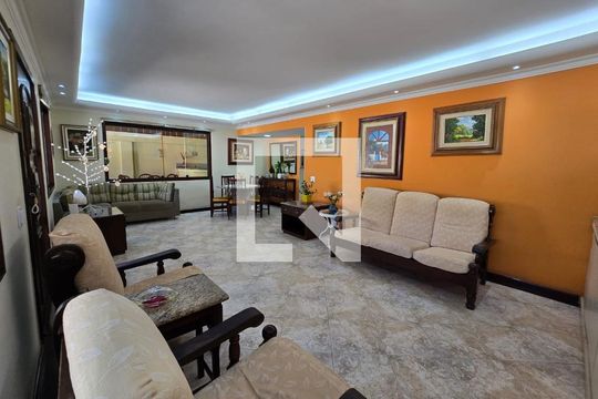 Sala de casa de condomínio à venda com 4 quartos, 400m² em Barra da Tijuca, Rio de Janeiro