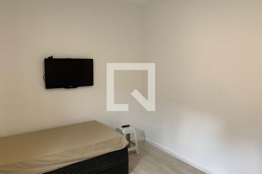 Quarto 1 de casa para alugar com 3 quartos, 210m² em Pompéia, Santos