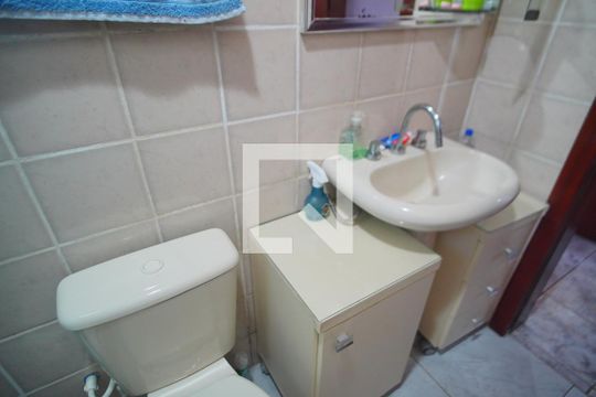 Banheiro Corredor 1 de casa para alugar com 5 quartos, 400m² em Jardim Carvalho, Porto Alegre