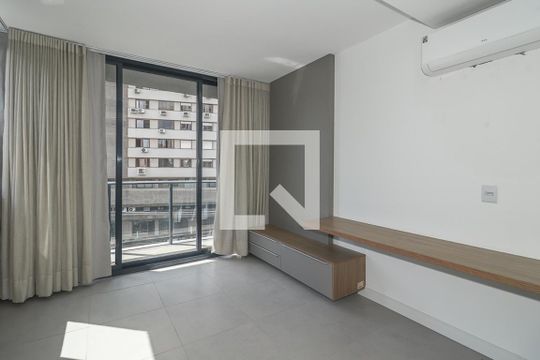 Sala / Quarto / Cozinha de apartamento à venda com 1 quarto, 29m² em Independência, Porto Alegre