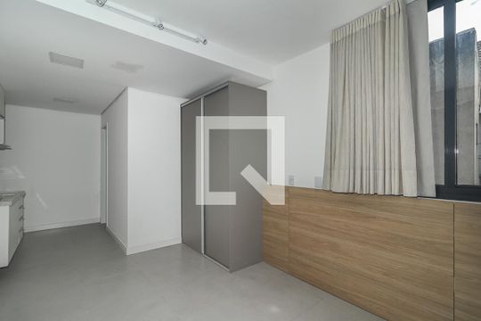 Sala / Quarto / Cozinha de apartamento à venda com 1 quarto, 29m² em Independência, Porto Alegre