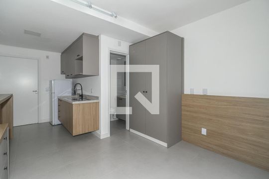 Sala / Quarto / Cozinha de apartamento à venda com 1 quarto, 24m² em Independência, Porto Alegre