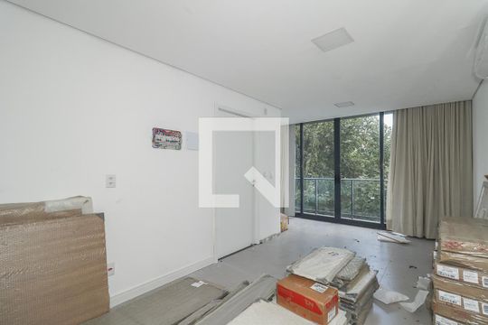 Sala / Quarto / Cozinha de apartamento à venda com 1 quarto, 32m² em Independência, Porto Alegre