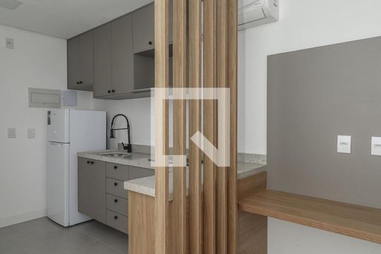 Sala / Quarto / Cozinha de apartamento à venda com 1 quarto, 27m² em Independência, Porto Alegre