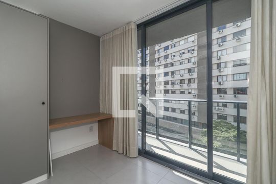 Sala / Quarto / Cozinha de apartamento à venda com 1 quarto, 25m² em Independência, Porto Alegre