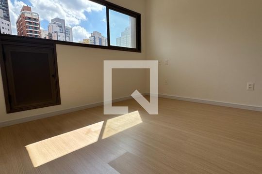 Quarto de kitnet/studio à venda com 2 quartos, 23m² em Vila Mariana, São Paulo