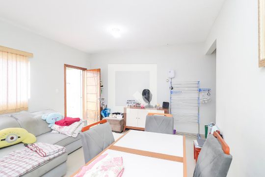 Sala de casa para alugar com 3 quartos, 180m² em Cidade Nova São Miguel, São Paulo