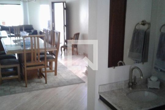 Sala de casa à venda com 4 quartos, 238m² em Vila Centenario, São Paulo
