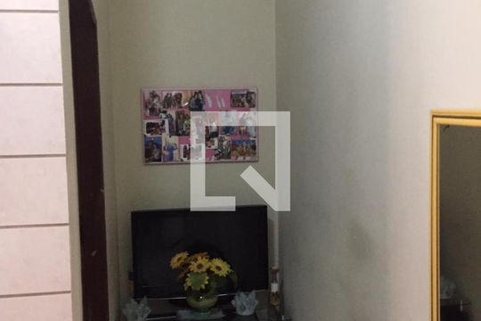 Corredor de casa à venda com 4 quartos, 250m² em Parque Guarani, Várzea Paulista