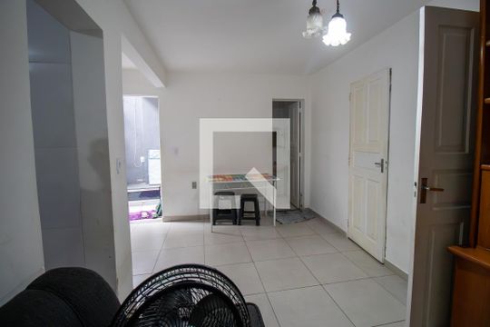 Sala de casa à venda com 4 quartos, 75m² em Penha, Rio de Janeiro